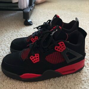 Air Jordan 4 Retro “Red Thunder”